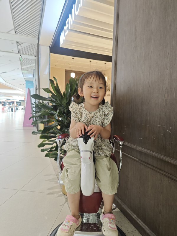 周六上午把家里废品卖了，下午带孩子去合生汇玩